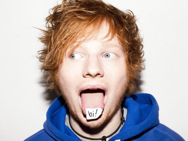 Ăn mừng No.1, Ed Sheeran tung MV "Castle On The Hill" tặng fan