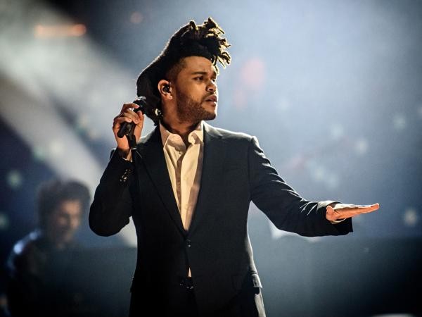 The Weeknd sẽ là "người thừa kế" ngai vàng của Michael Jackson?