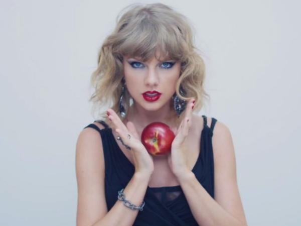 "Blank Space" lập kỷ lục mới cho Taylor Swift khi chạm mốc 2 tỷ lượt xem