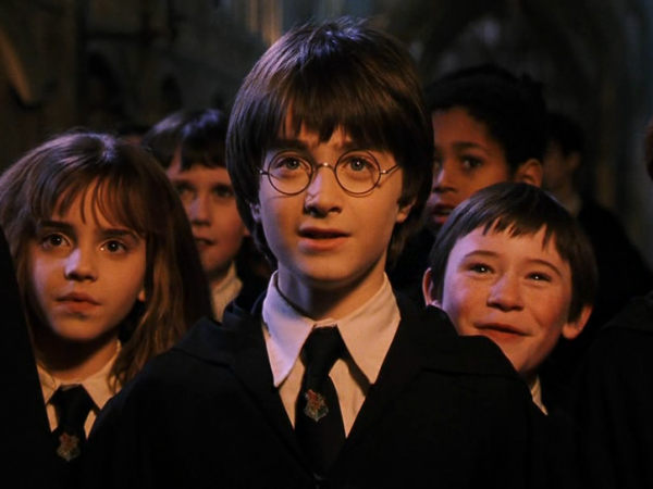 Các fan của thế giới phù thủy sẽ bất ngờ khi biết cách tuyển sinh đặc biệt của trường Hogwarts
