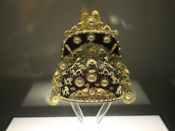Vương miện triều Nguyễn có mặt trong Top vương miện độc đáo và quyền lực nhất lịch sử