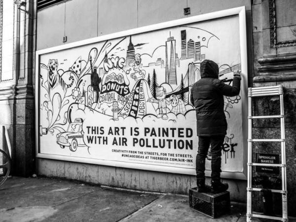 Chiêm ngưỡng các tác phẩm nghệ thuật được thực hiện bằng mực tái chế từ không khí ô nhiễm