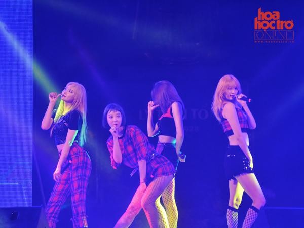 Korean Days 2017: EXID diễn liền 5 bản hit, SNUPER hát "Phía sau một cô gái" 