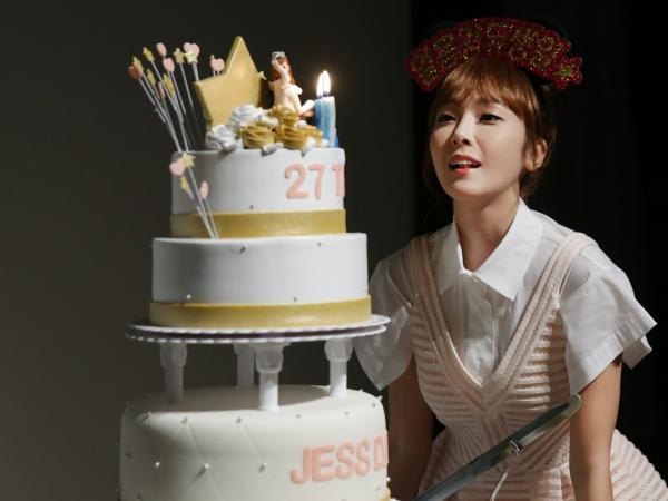 Mừng sinh nhật Jessica, fan Trung "bao trọn" màn hình quảng cáo ở Quảng trường Thời đại (New York) 