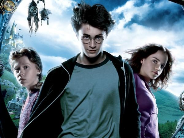 Phim "Harry Potter" đã ra mắt 17 năm rồi, vậy phù thủy nào dậy thì thành công nhất?