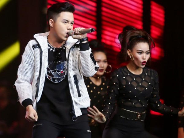 Học trò Thu Minh - Anh Đức "đốt cháy" sân khấu The Voice bằng vũ điệu "Gangnam Style"