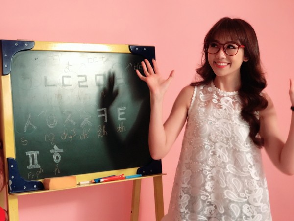 Hari Won trở thành cô giáo dạy tiếng Hàn cho fan nhí nhân dịp Hè