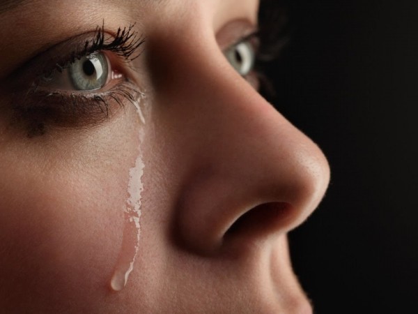 Hóa ra nước mắt có nhiều công dụng thần kỳ lắm, thế nên đừng ngại khóc nha bạn ơi!