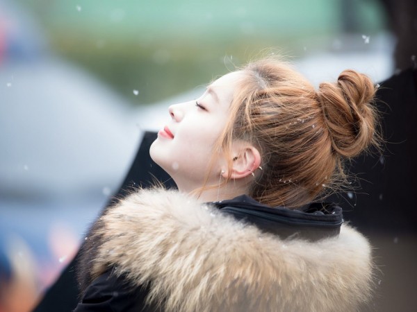 Muốn búi tóc vừa nhanh vừa đẹp, các fan có thể học hỏi cô nàng đáng yêu Dahyun (TWICE)