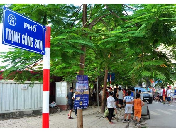 Hà Nội: Chưa kịp mở cửa, phố đi bộ Trịnh Công Sơn đã gặp phải lùm xùm không mong muốn