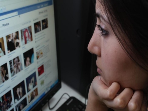 Đăng quá nhiều ảnh lên Facebook có thể là dấu hiệu trầm cảm?