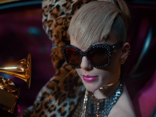 Đoán sai rồi, Taylor Swift chưa từng có ý định bỏ qua cho Katy Perry trong MV mới