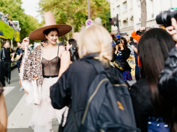 Ngày đầu tiên của Paris Fashion Week 2018, Maya là sao Việt được chú ý nhiều nhất