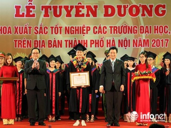 Hà Nội vinh danh 84 thủ khoa tốt nghiệp xuất sắc năm 2017