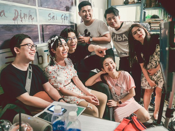 "Em gái mưa" của Huỳnh Lập được các nghệ sĩ ủng hộ hết mình, chuẩn bị ra mắt clip hậu trường