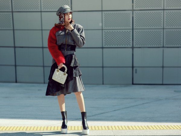 Sau Liên hoan phim Busan, Ninh Dương Lan Ngọc tiếp tục diện cây đồ khủng dự Seoul Fashion Week