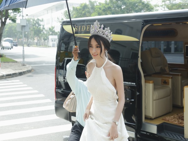 Ngắm vẻ đẹp rạng ngời của Hoa hậu chuyển giới Thái Lan - Yoshi Rinrada Thurapan