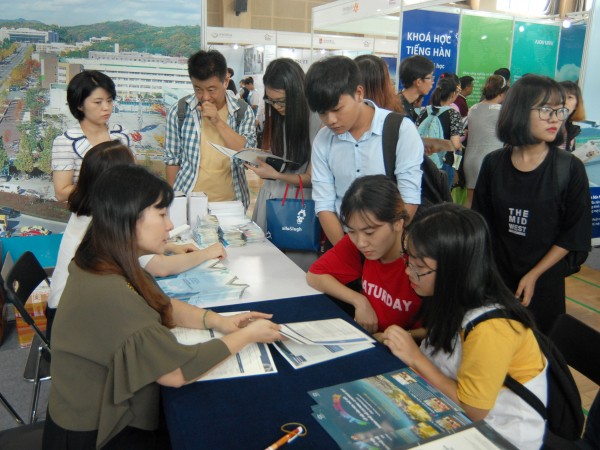 Hơn 3000 học bổng dành cho sinh viên quốc tế tại Hàn Quốc đang chờ các "thợ săn" Việt Nam