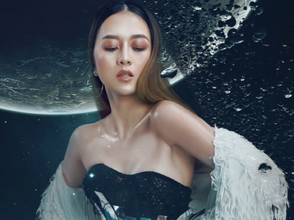 Thiều Bảo Trang đưa khán giả du hành vũ trụ trong single mới “Miracle”