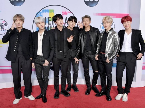 Khoảnh khắc lịch sử: BTS đã chính thức xuất hiện đầy tự hào tại "2017 American Music Awards"