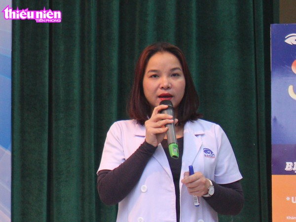 Thầy và trò THCS Hoàng Hoa Thám (Hà Nội) hào hứng với sự kiện "Mắt sáng tới trường"