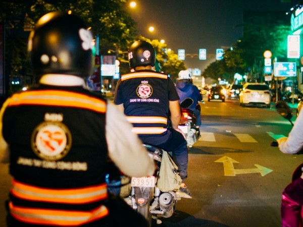 Chuyện về những chàng trai “bao đồng” trong biệt đội cứu hộ miễn phí lúc nửa đêm ở Sài Gòn