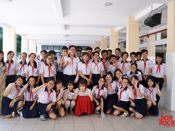 Talk to the future you: "Thổi bay" xì-trét cùng teen THCS Trần Phú (TP.HCM)