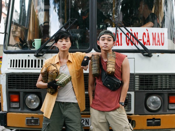 Năm mới sắp tới, Jun Phạm và Ngô Thanh Vân sẽ lái xe buýt đưa khán giả "Về Quê Ăn Tết"