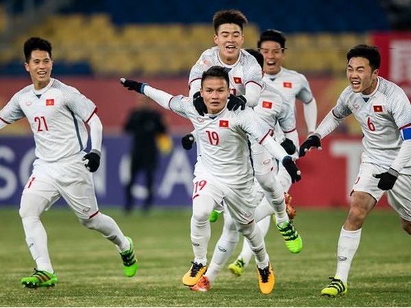 Người hâm mộ khắp Châu Á vỡ òa, chúc mừng Việt Nam vào chung kết U23 Châu Á 2018