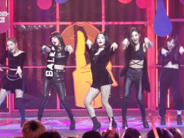 Màn biểu diễn Bad Boy của Red Velvet bị chê vì vũ đạo yếu, mỗi người nhảy một kiểu