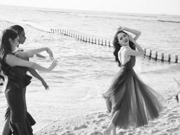 Hương Giang rạng rỡ trong hoạt động mới của Hoa hậu Chuyển giới Quốc tế