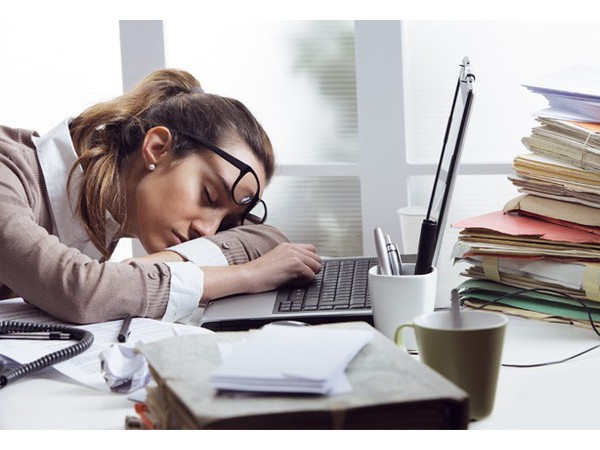 Thiếu ngủ - một trong những nguyên nhân gây nguy hiểm cho não 