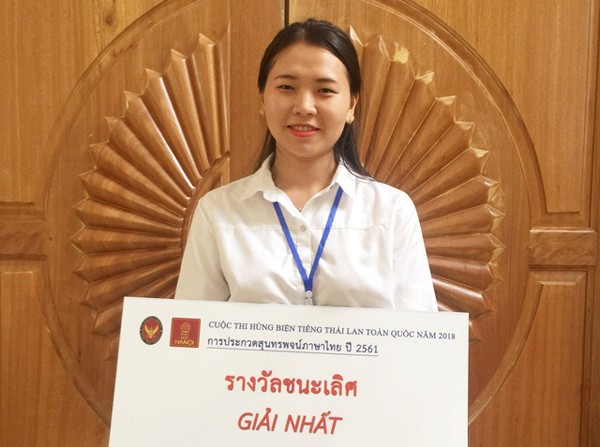 Nữ sinh Sài Gòn chiến thắng cuộc thi hùng biện tiếng Thái Lan toàn quốc 2018