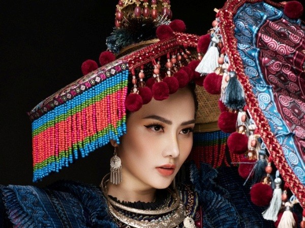 Hoa hậu Diệu Linh mang trang phục H’Mông đến với "Miss Tourism Queen International"