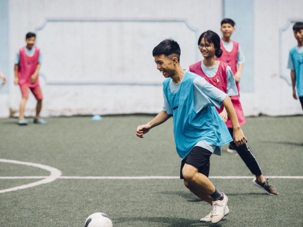 Manchester City đào tạo bóng đá cộng đồng dành cho nhà lãnh đạo trẻ Việt Nam