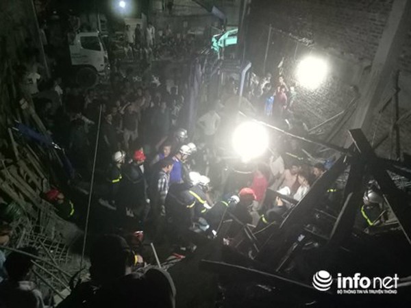 Hà Nội: Sập nhà đang xây lúc đêm, 4 người thương vong