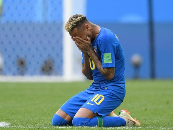 World Cup 2018: Ghi bàn giải tỏa sức ép, Neymar ôm mặt khóc