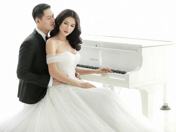 Người mẫu Trang Trần bất ngờ dịu dàng hết nấc trong bộ ảnh cưới lãng mạn