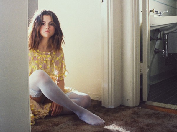 Selena Gomez "tháo chạy" khỏi showbiz: Thấy được những áp lực nào từ cuộc sống của một ngôi sao?