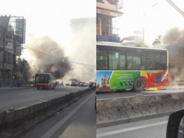 Hà Nội: Xe buýt chở nhiều hành khách bất ngờ bốc cháy giữa phố