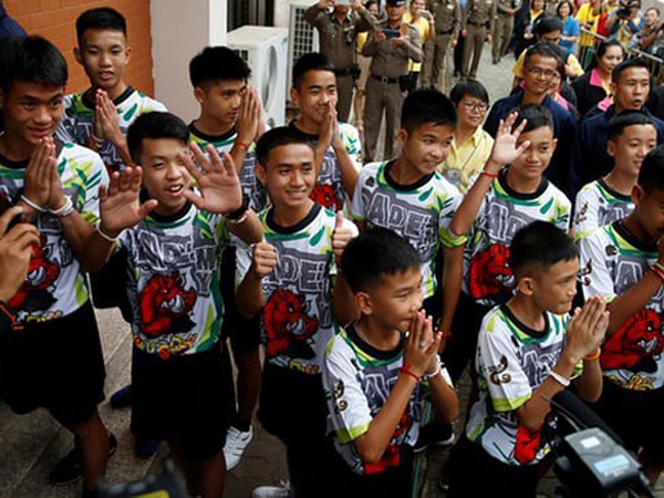 Chia sẻ bất ngờ khi bị kẹt trong hang Tham Luang của đội bóng nhí Thái Lan