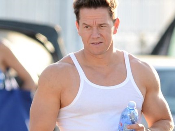 Để có thời gian tập thể dục, diễn viên Mark Wahlberg dậy từ… 2 giờ rưỡi sáng!