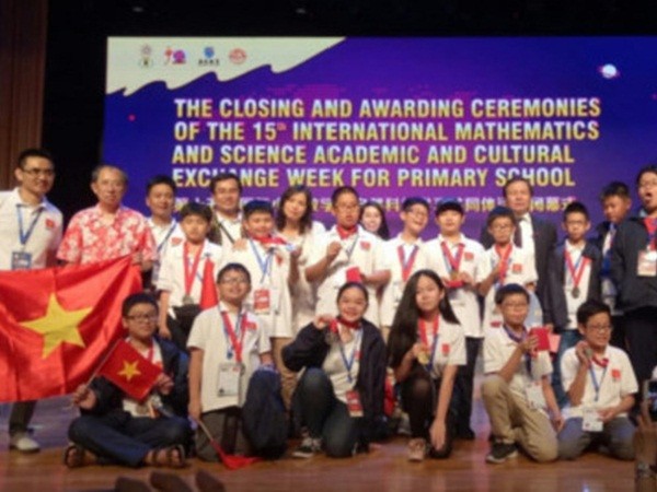 Học sinh Việt Nam giành 8 huy chương vàng kỳ thi Toán và Khoa học quốc tế