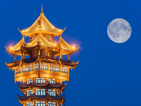 Chuyện thật như đùa: Trung Quốc muốn phóng mặt trăng nhân tạo để thay thế đèn đường