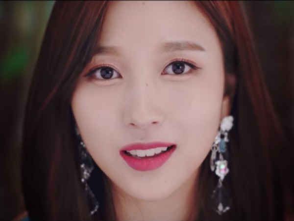 Teaser của TWICE: Ai cũng xinh đẹp rạng ngời nhưng Mina lại bất ngờ nổi nhất
