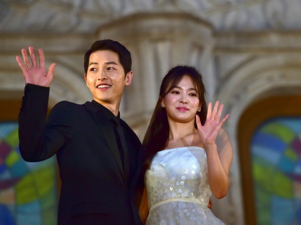 Nhân một năm ngày cưới, nhìn lại bí quyết hạnh phúc của Song Joong Ki - Song Hye Kyo