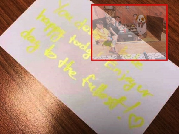 Fan phát hiện Công Phượng viết "bức thư tình" bằng tiếng Anh gửi bạn gái?