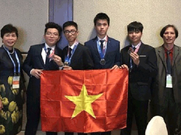 Việt Nam giành huy chương Vàng Olympic Thiên văn quốc tế