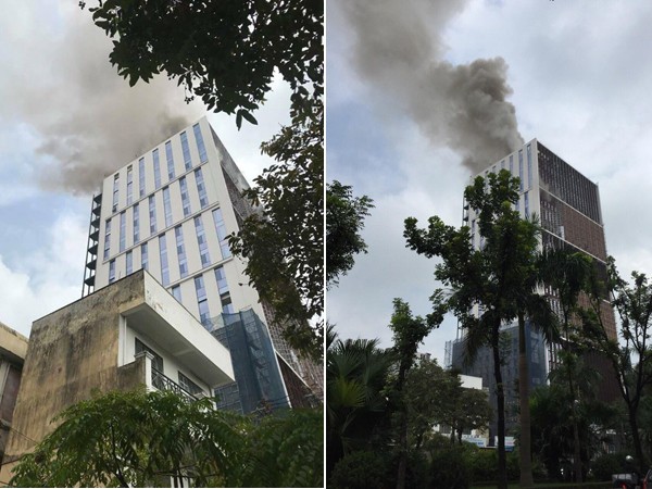 Hà Nội: Cháy công trình cao ốc đang xây, công nhân hoảng hốt bỏ chạy