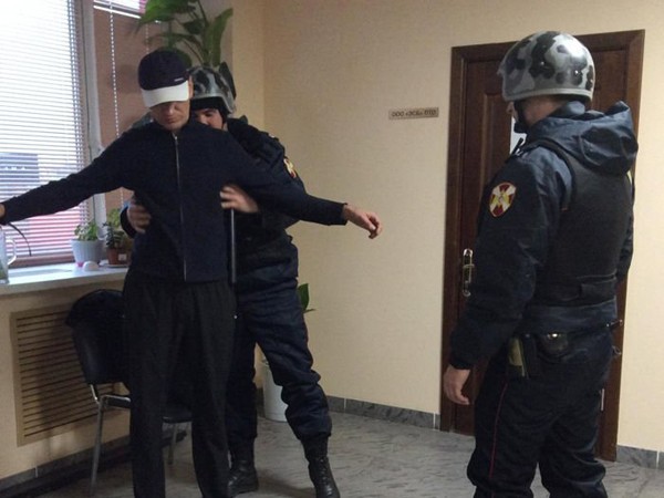 Chuyện hy hữu tại Nga: Đột nhập vào văn phòng lấy tiền, trộm lăn ra ngủ vì mệt